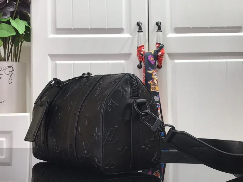 - Vuitton Heavy-duty CC 17417 Bags Bags Louis Convenient -