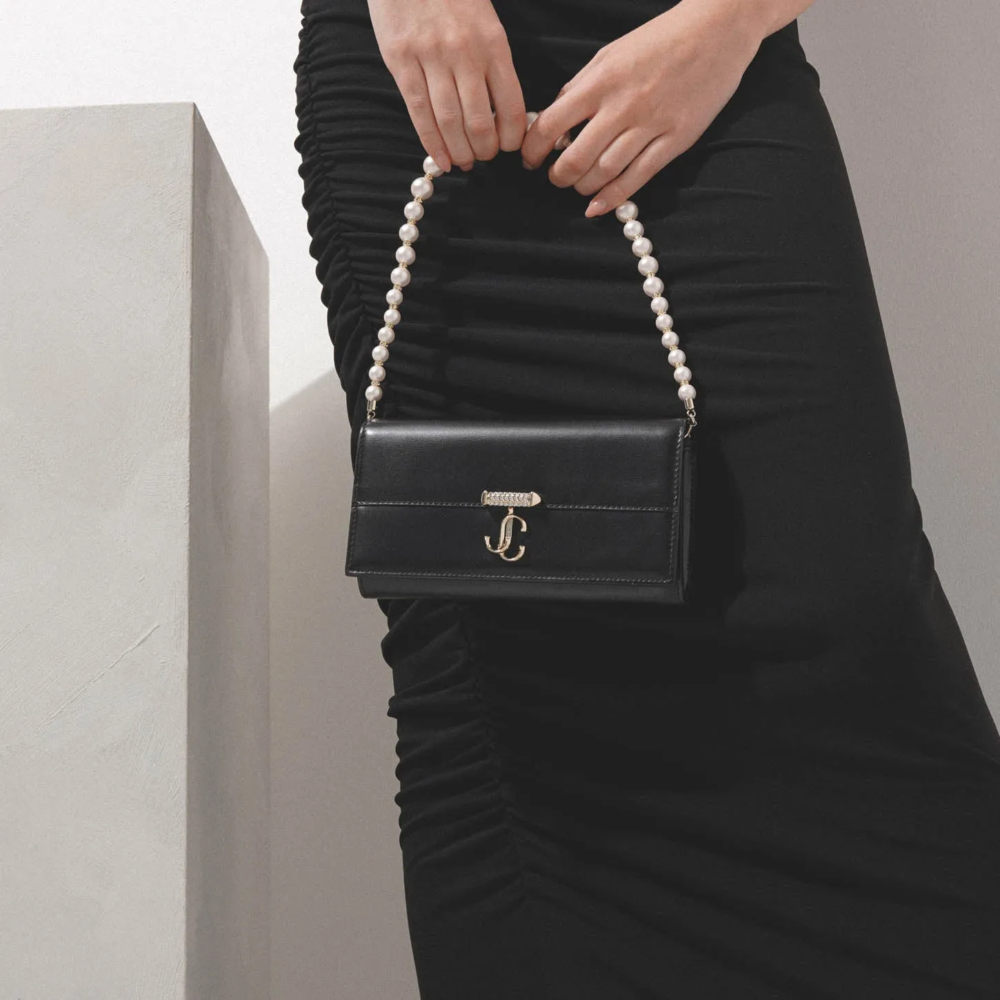 Avenue wallet on chain bag