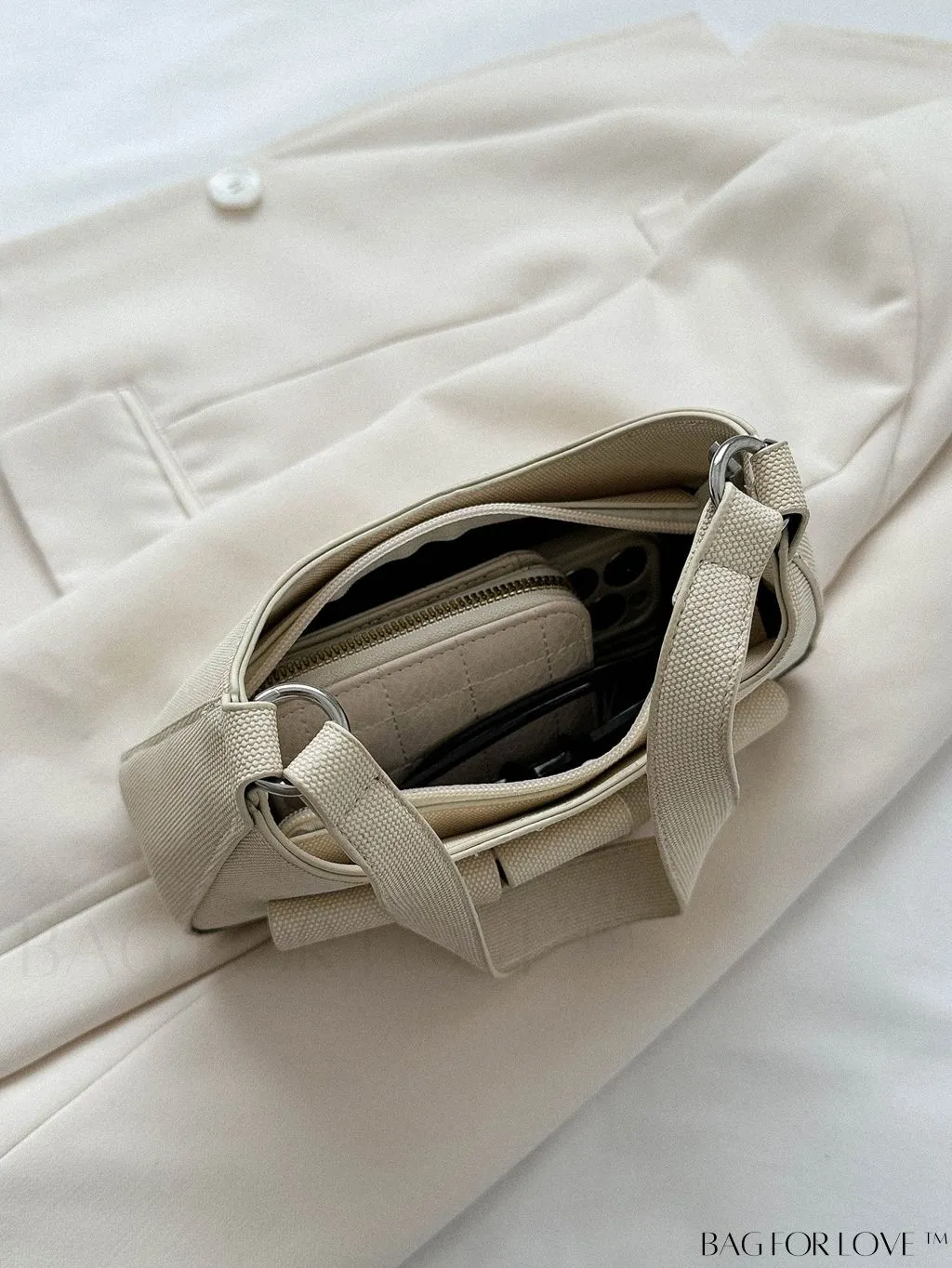 BagForLove - Efficient Shoulder Bag with Multiple Pockets & Spacious Capacity