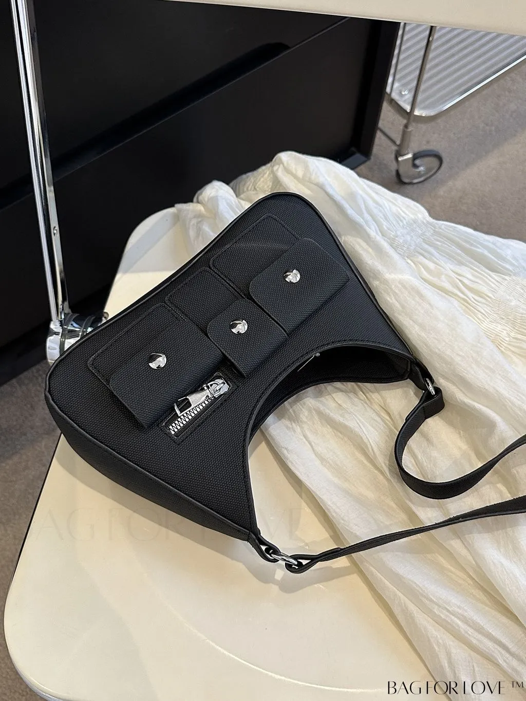 BagForLove - Efficient Shoulder Bag with Multiple Pockets & Spacious Capacity