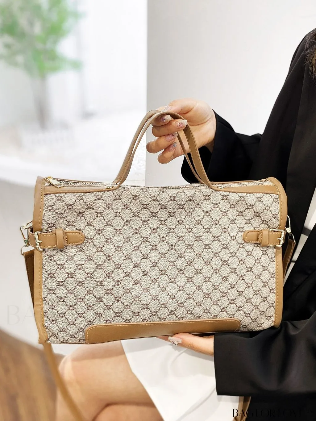 BagForLove - Geometric Pattern Travel Tote Bag - Stylish & Spacious Womens Handbag