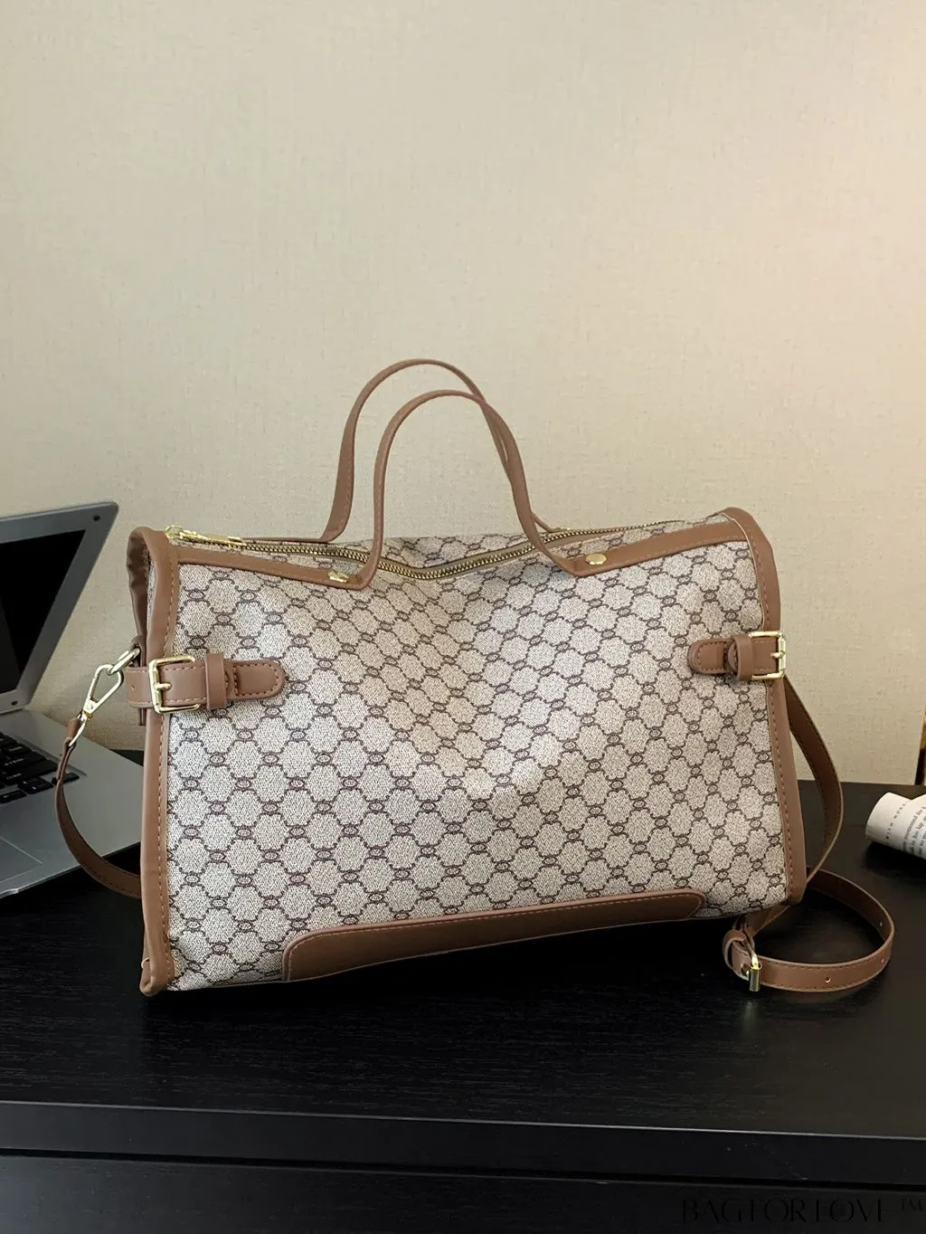 BagForLove - Geometric Pattern Travel Tote Bag - Stylish & Spacious Womens Handbag
