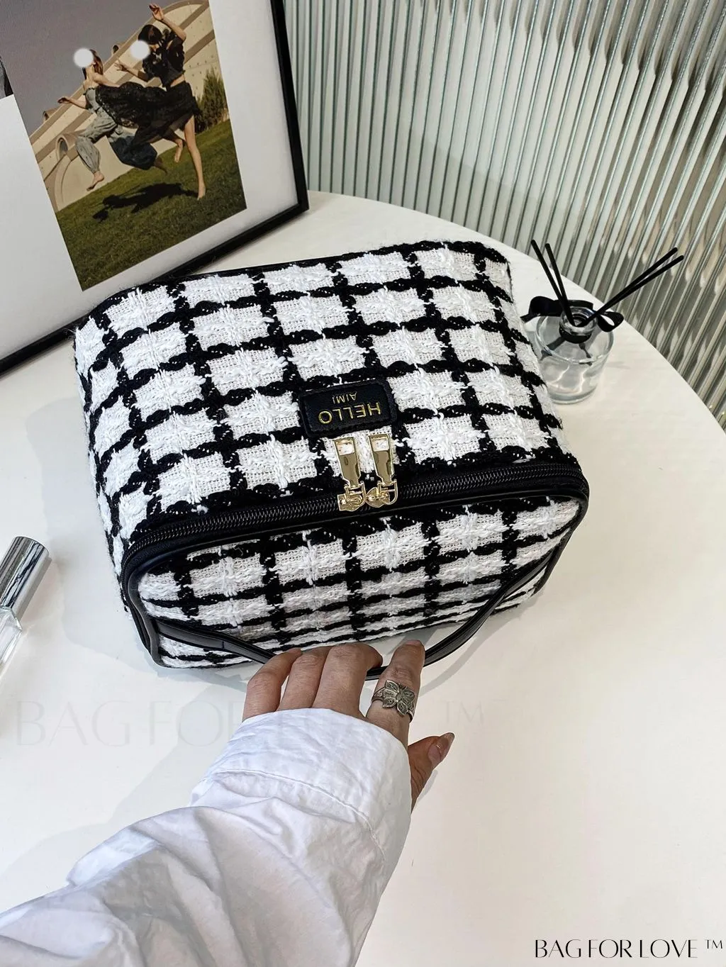 BagForLove - Premium Plaid Cosmetic Bag: Spacious Organizer for Women