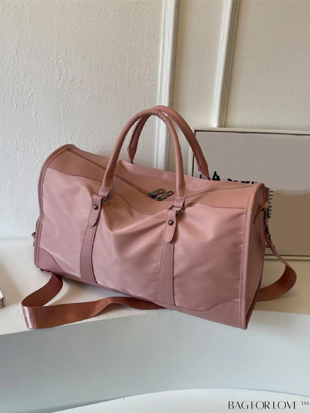BagForLove - Stylish & Spacious Travel Bag: Unrivaled Capacity for Fashionable Adventurers
