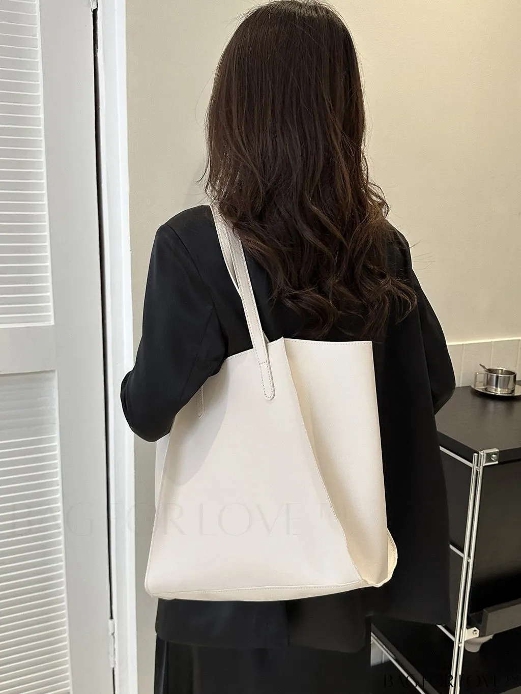 BagForLove - Stylish Minimalist Tote Bag with Spacious Capacity