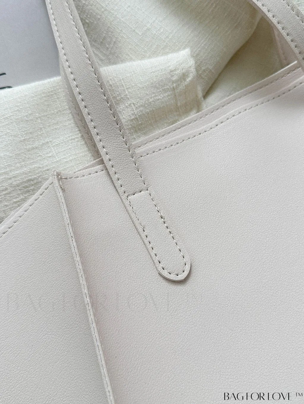 BagForLove - Stylish Minimalist Tote Bag with Spacious Capacity