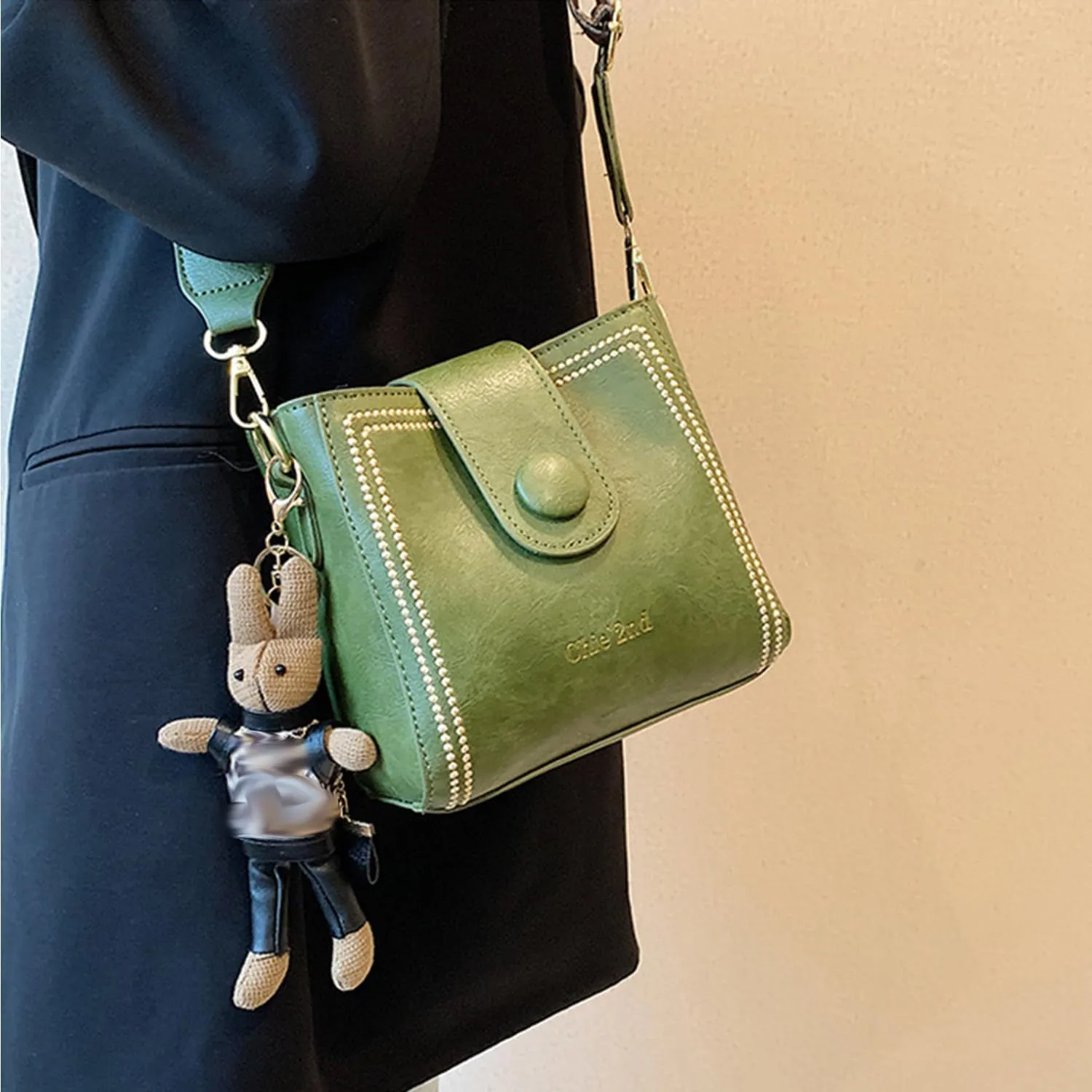 Bootara Bucket Bag, Vintage Fashion Bag with Adjustable Wider Shoulder Strap Spacious Travel Tote Cute Rabbit Pendant