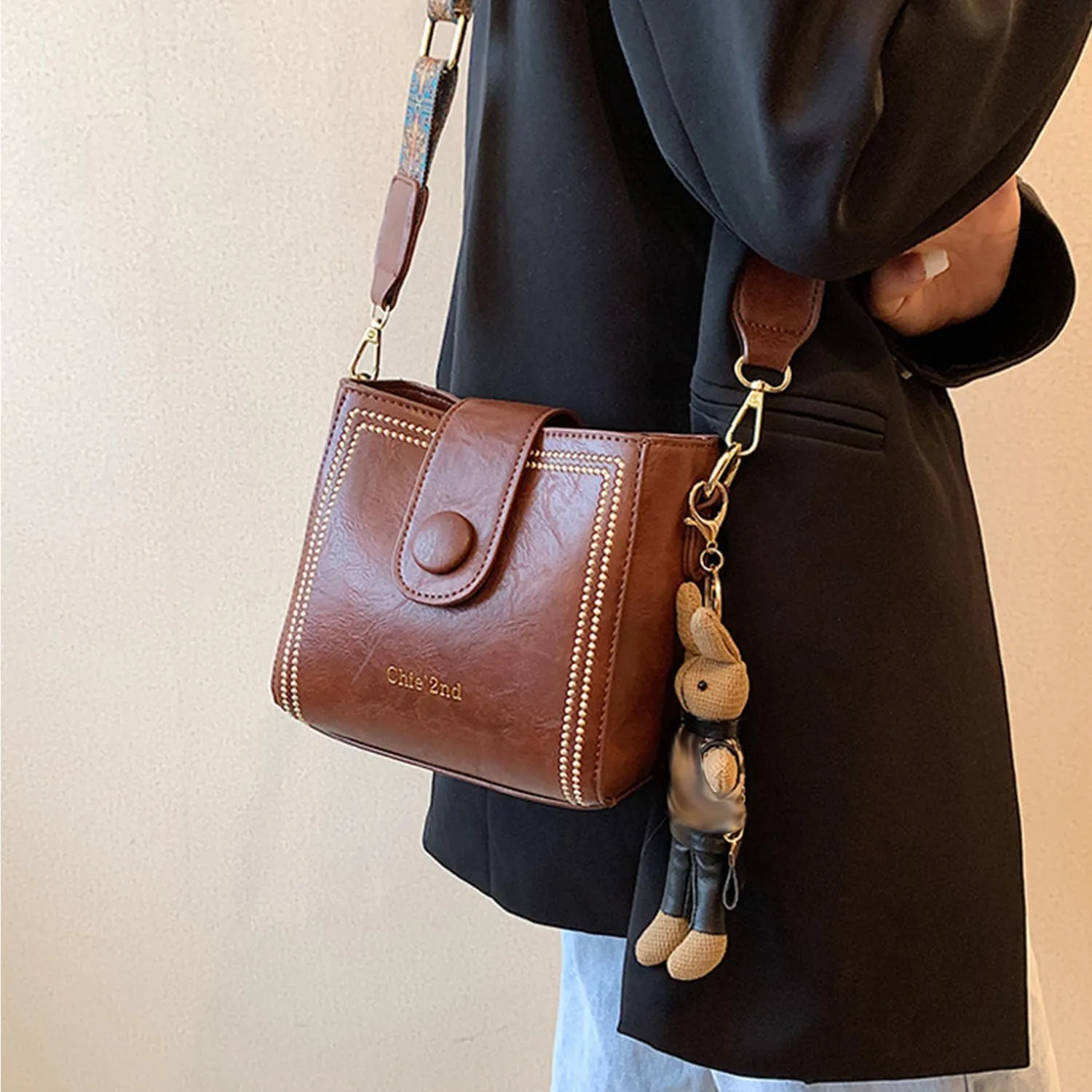Bootara Bucket Bag, Vintage Fashion Bag with Adjustable Wider Shoulder Strap Spacious Travel Tote Cute Rabbit Pendant