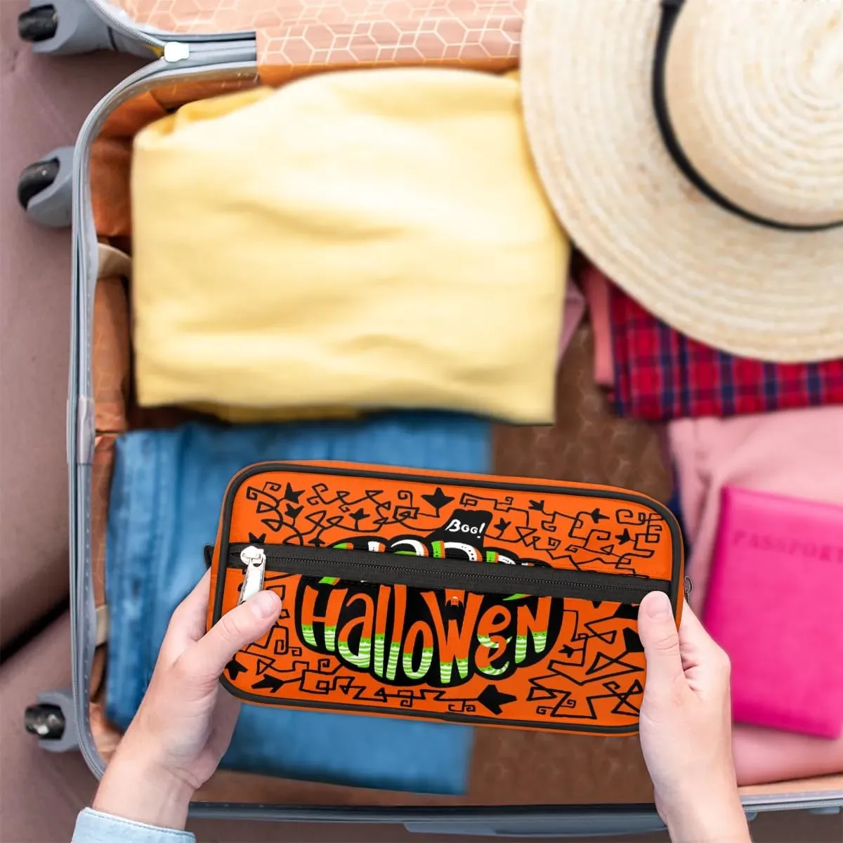 Happy Halloween Topic Travel Toiletry Bag for Women Men Small Cosmetic Makeup Organizer Water Resistant Shaving Bag Portable Make Up Bag Storage Bags with Handle