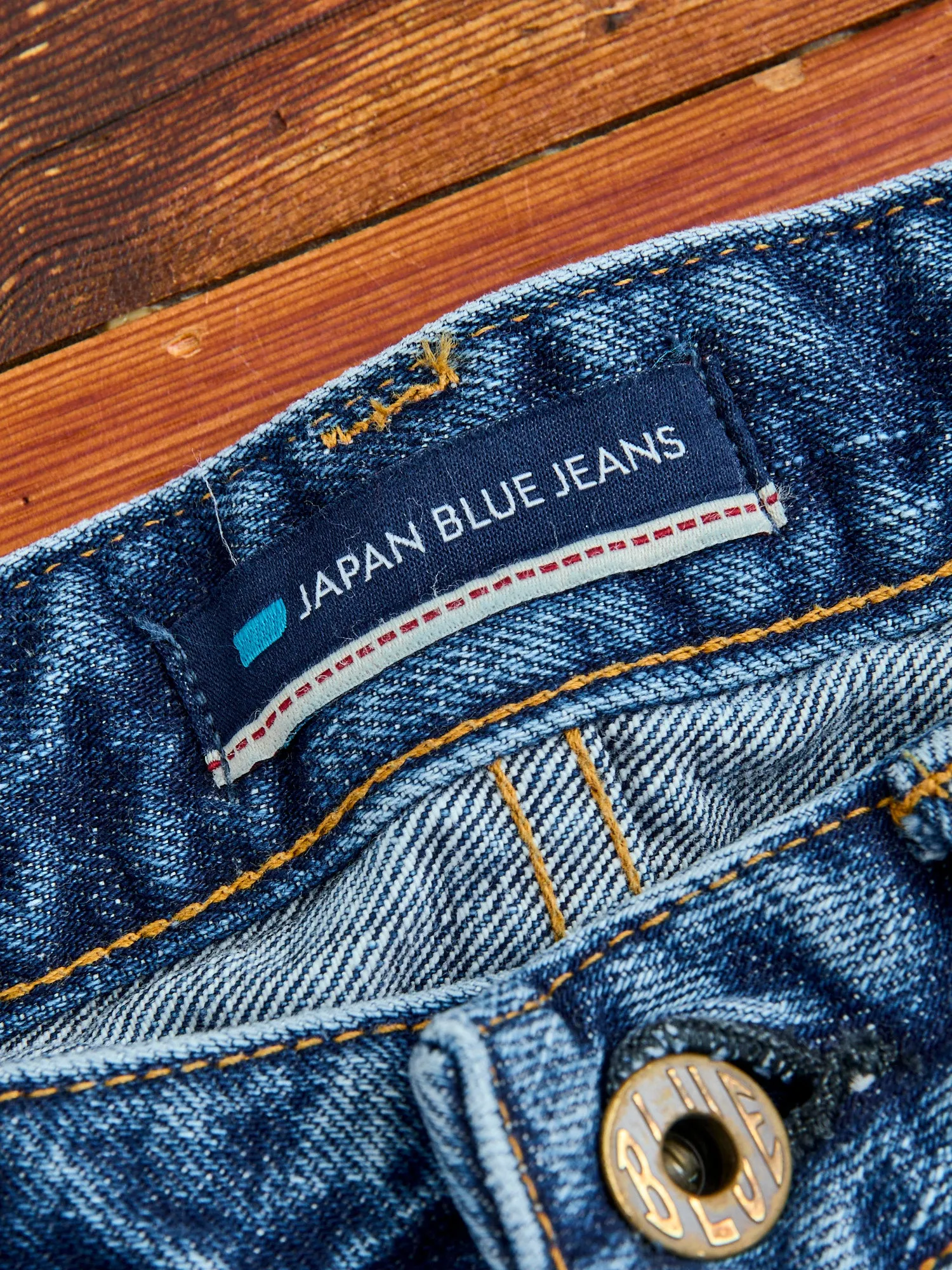 J401-LID "Circle Aged Wash" 14.8oz Selvedge Denim - Classic Straight Fit
