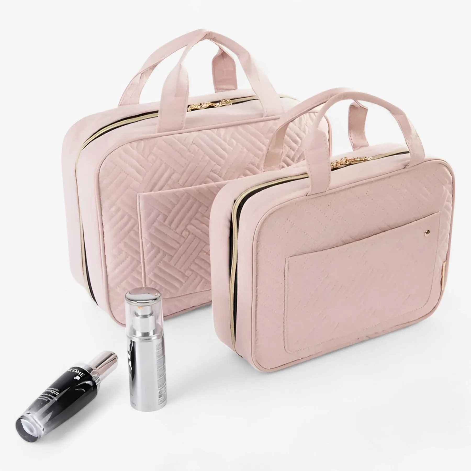 JetSet durable and spacious toiletry bag - effortless travel organization