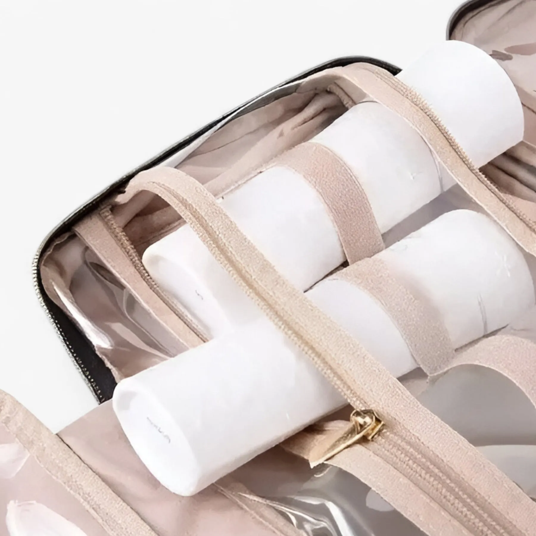 JetSet durable and spacious toiletry bag - effortless travel organization