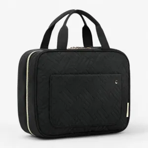JetSet durable and spacious toiletry bag - effortless travel organization