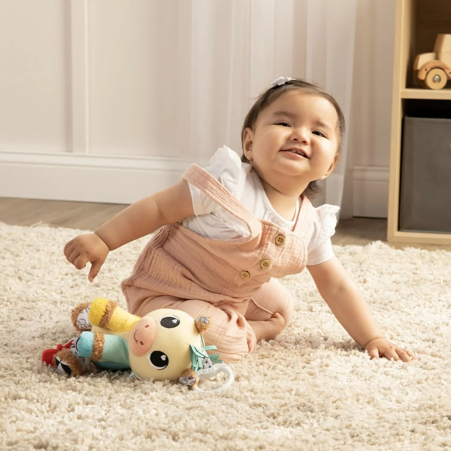 LAMAZE Carson Clydesdale Horse Clip On Stroller Toy - Baby Sensory Toys with Crinkle and Chime Sounds - Includes Clip for On-The-Go Stroller or Car Seat Play - Ages 0 Months and Up