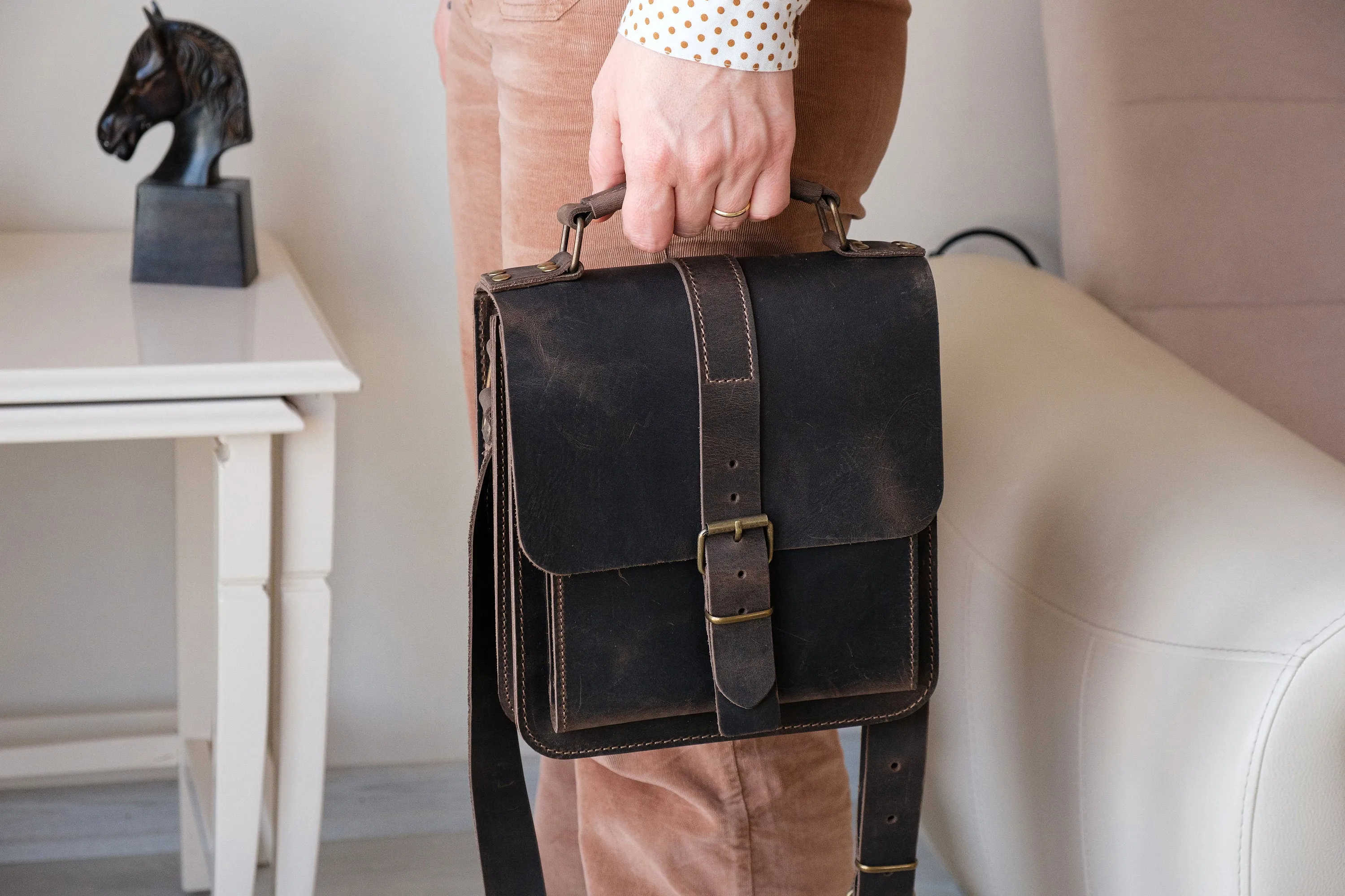 Leather 8-Pipe Messenger Bag, Handmade Shoulder Pipe Tobacco Bag, Crossbody Bag for 8-Pipes
