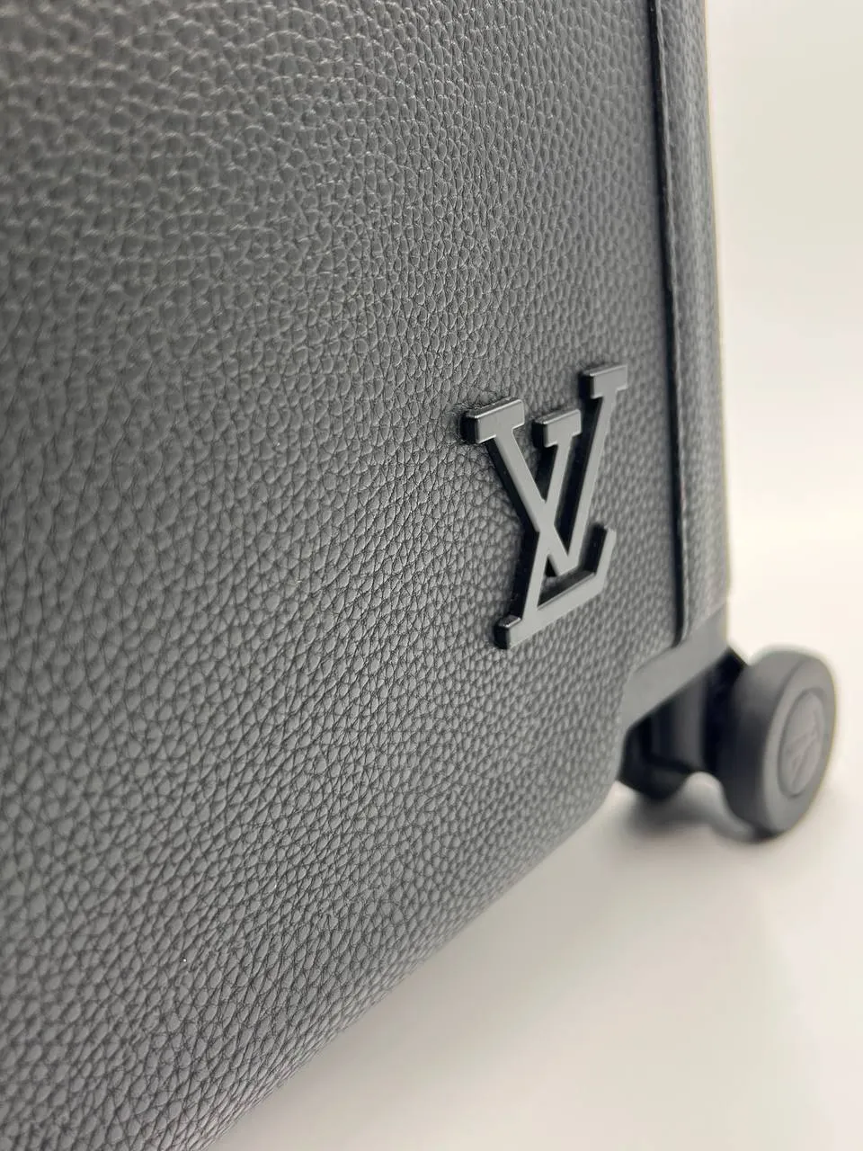 Louis Vuitton - Horizon 55- Trolley bag
