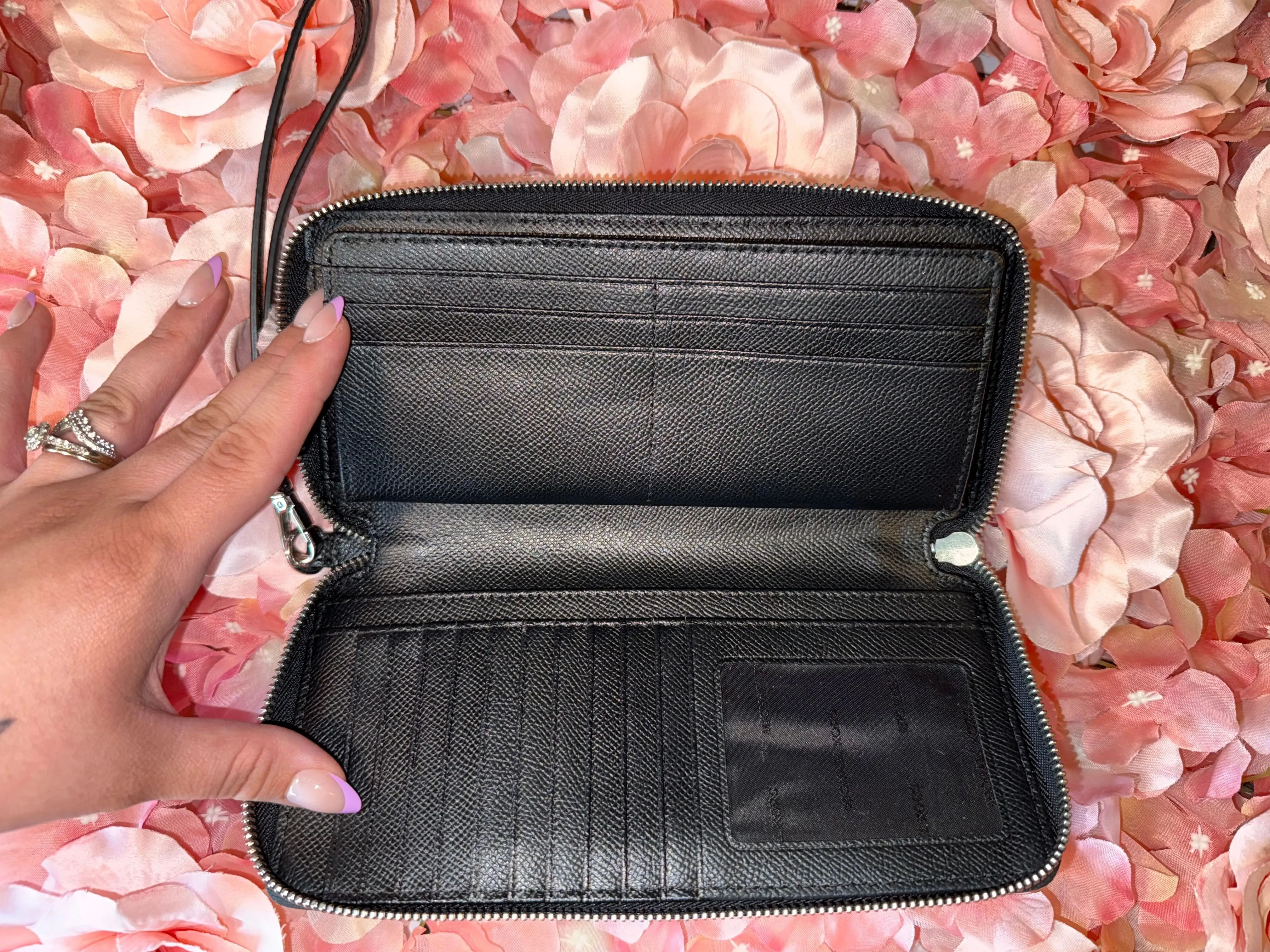 Michael Kors Black Jet Set Travel Continental Leather Wallet