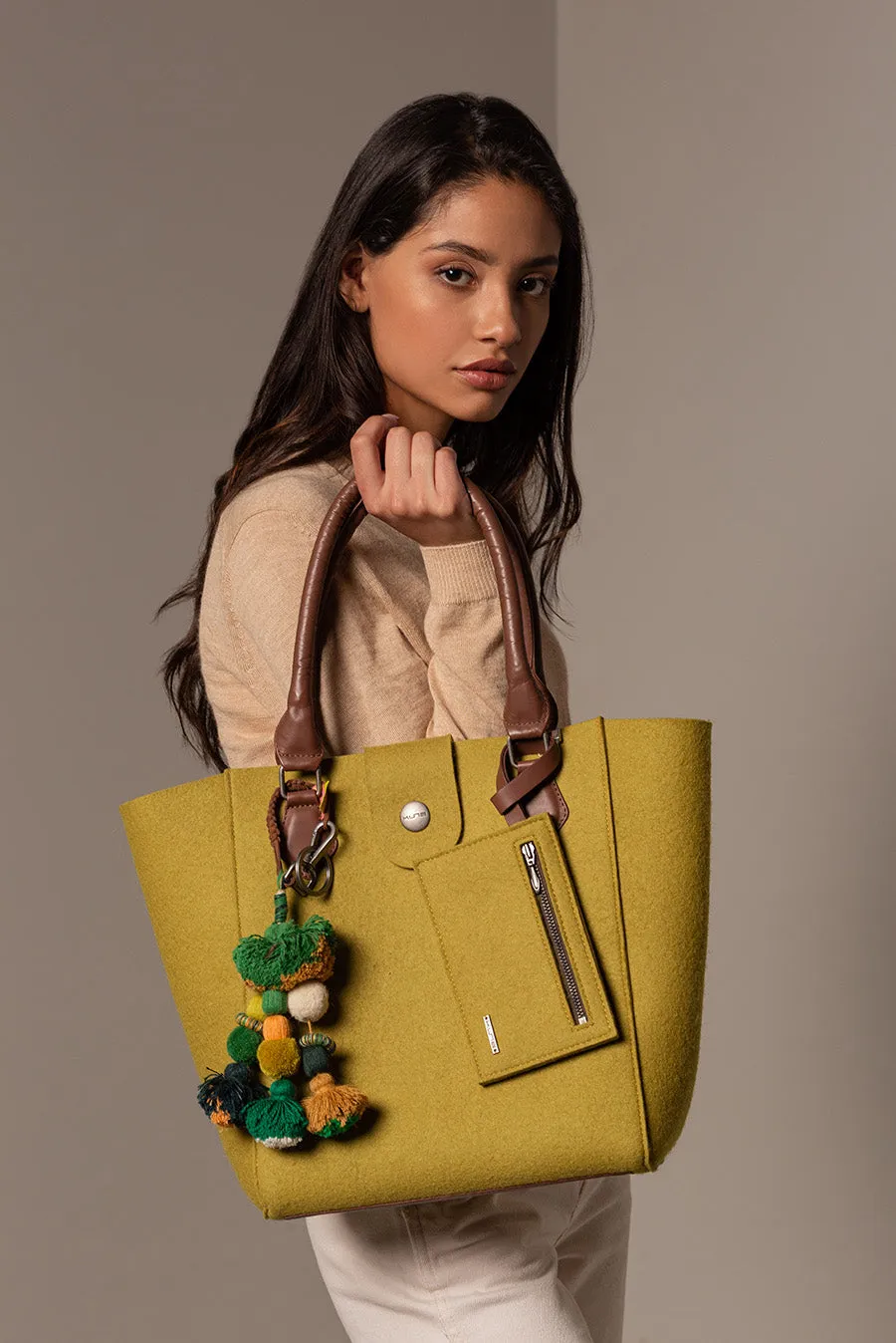 Randy Handbag Alpaca & Wool Color Verde