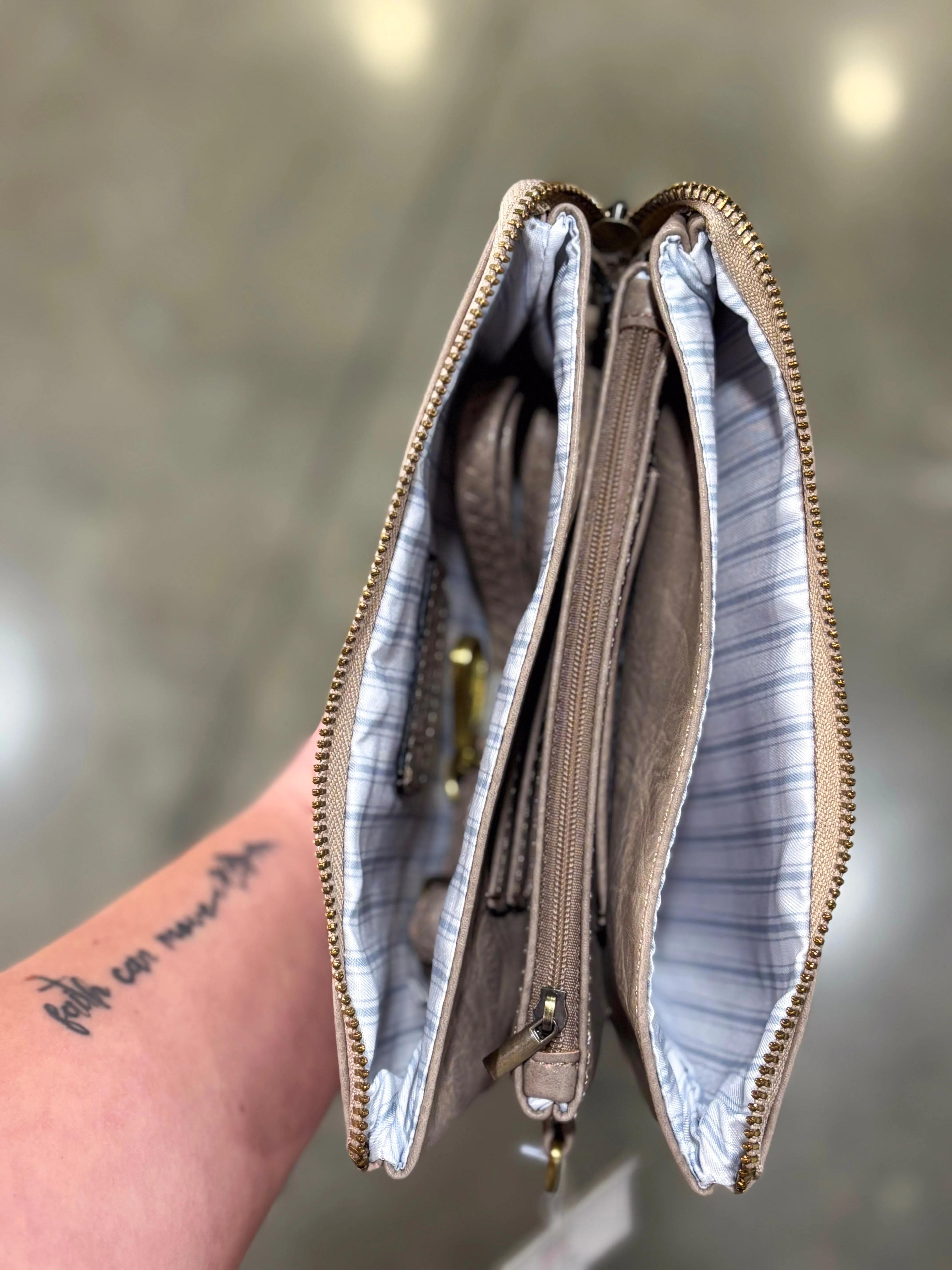 Riley Crossbody